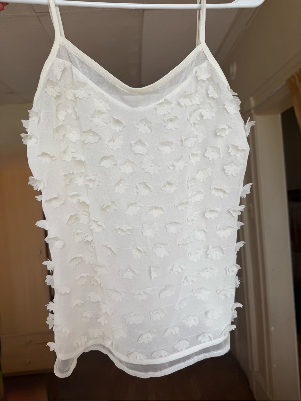 White floral mesh cami top🤍 sheet embroidered tank- size S (Bershka)